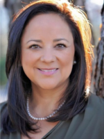 Dr. Vanessa Snyder Headshot